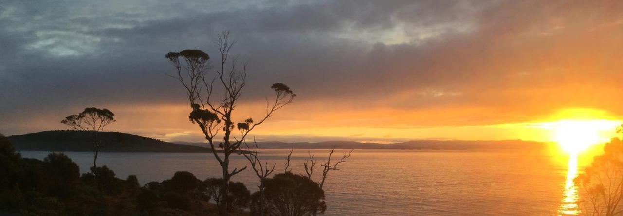 Chill Tasmania Villa White Beach ภายนอก รูปภาพ