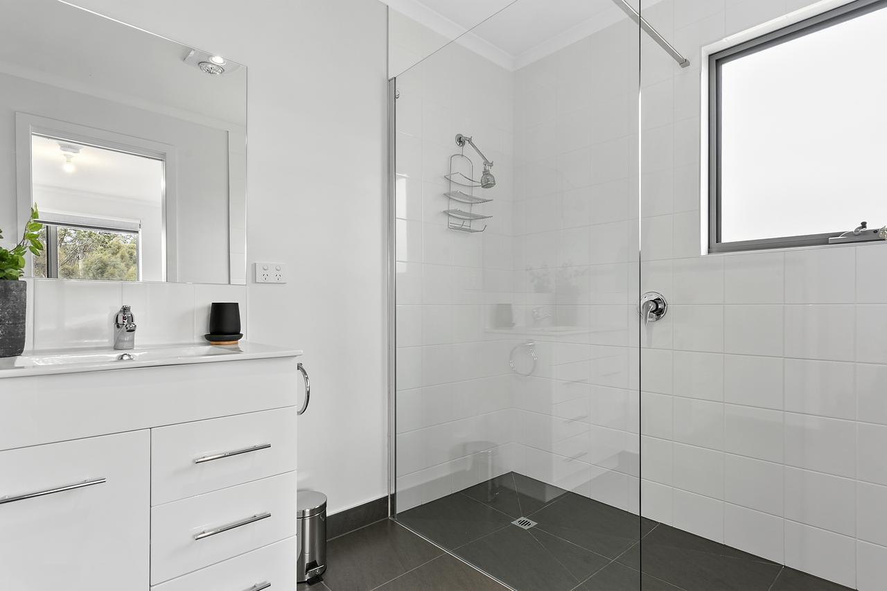 Chill Tasmania Villa White Beach ภายนอก รูปภาพ
